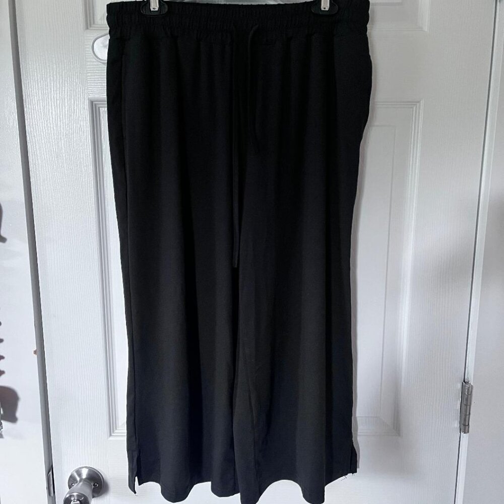 DIBAOLONG Women's Elastic Waist, Capri Pants with Pockets, Black, XL